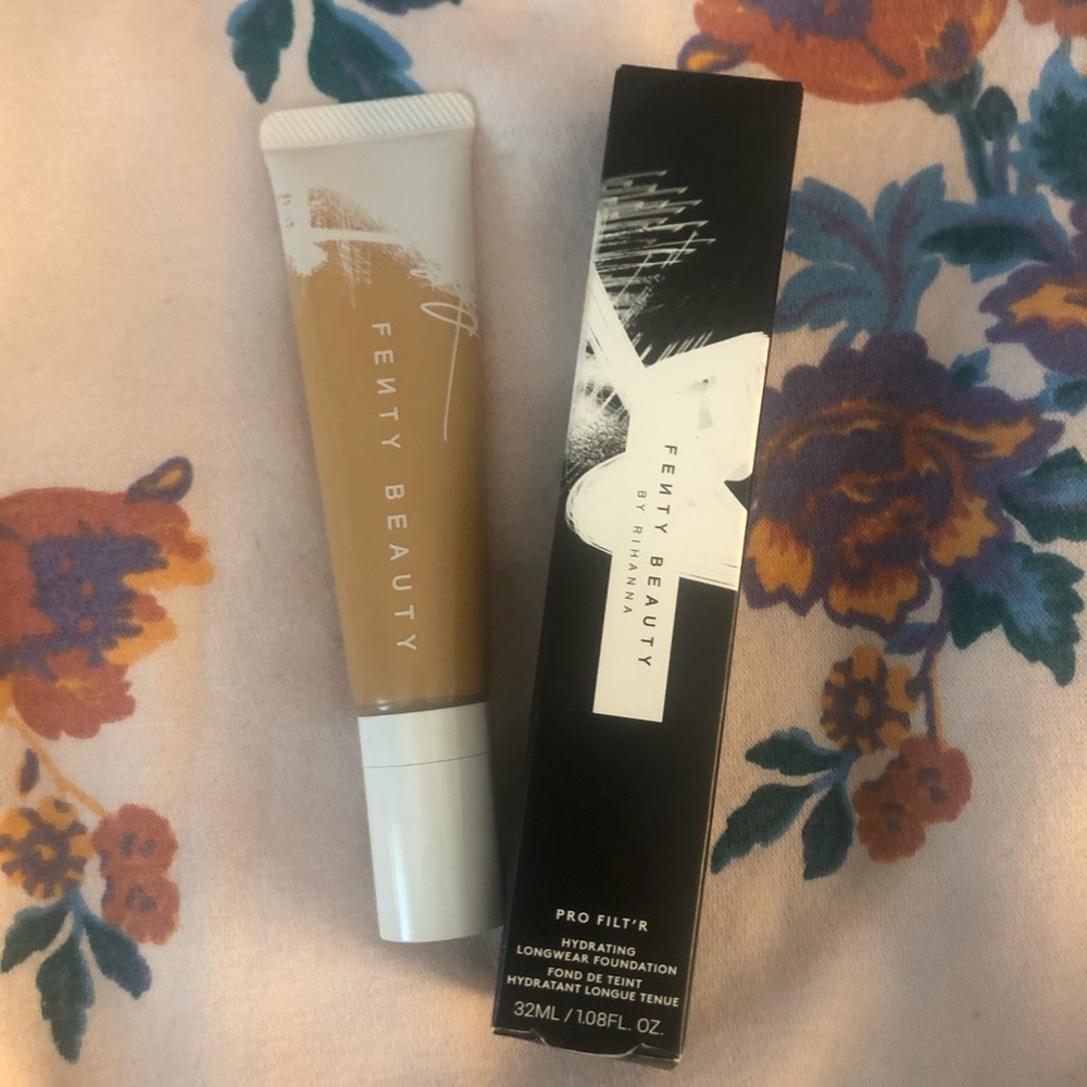 Fenty Beauty pro filt’r in 300